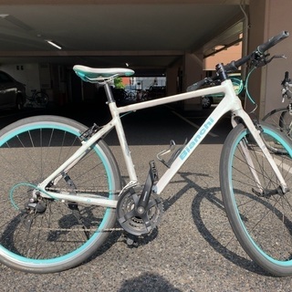 ビアンキ Bianchi ローマ4 ROMA4 クロスバイク 自転車 白 スタンド付き