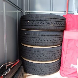 スタッドレスタイヤ 175/65R15 15インチ【1シーズンのみ使用】