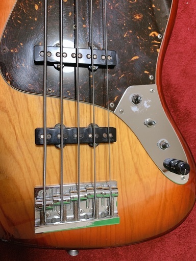 Sadowsky MV5 専用ケース付き