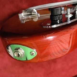 Sadowsky MV5 専用ケース付き