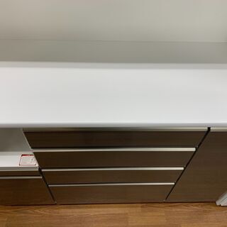 松田家具　２枚扉レンジボード　ホワイト×シルバー　売場展開中！！！ 松田家具 2枚扉レンジボード ホワイト×シルバー 売場展開中！！！