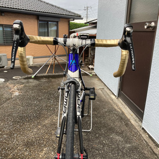 ロードバイク　フルカーボン