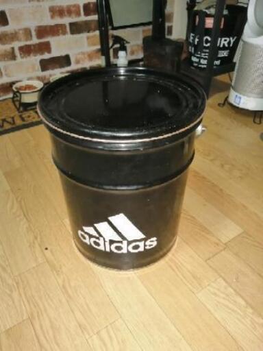 アディダス福袋缶新品難あり Reo 儀保の生活雑貨の中古あげます 譲ります ジモティーで不用品の処分