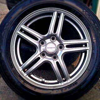 スタッドレスタイヤ付き16インチアルミホイールのご紹介です