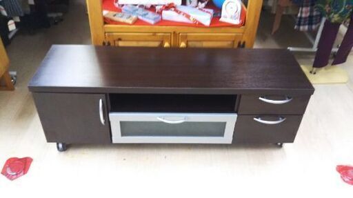 美品 車付きテレビ台