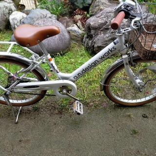 20インチ　自転車 LEDオートライト ヘルメットつき 20インチ 自転車 LEDオートライト ヘルメットつき