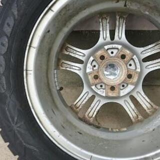 美品 スタットレスタイヤ 4本セット 1シーズン バリ山 ウィッシュ プリウス ノア ヴォクシー等に