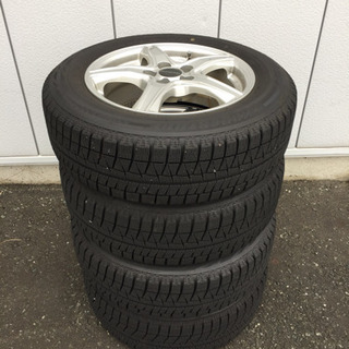 セレナノア スタッドレスタイヤ 185/65R15