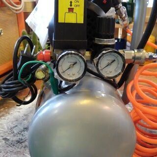 【店舗同時販売中】D2　オイルレスコンプレッサー　静音タイプ【店頭ご来店購入限定】