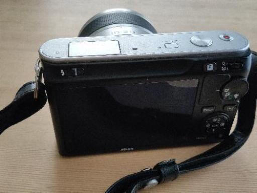 【デジタル一眼カメラ】Nikon NIKON 1 J1