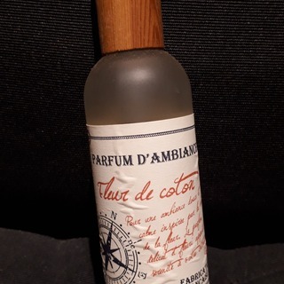 【車中泊バンライフ全国巡り　断捨離】未開封　未使用　エスカーダ 香水など 車中泊バンライフ全国巡り 断捨離】未開封 未使用 エスカーダ 香水など