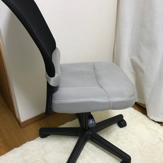 パソコンデスク用の椅子