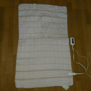電気で温まる敷き毛布(暖かさ調整可能)