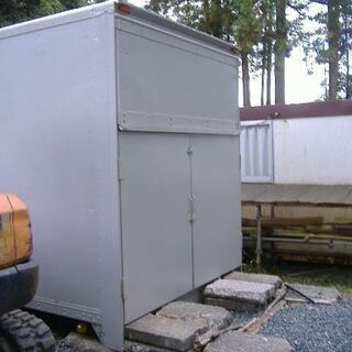 倉庫用コンテナ　４トントラック用荷台