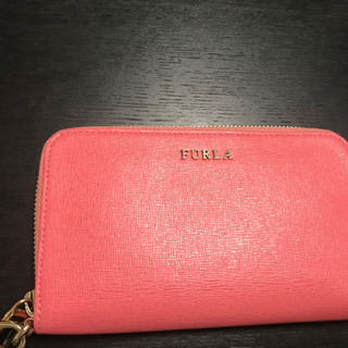 FURLA 財布