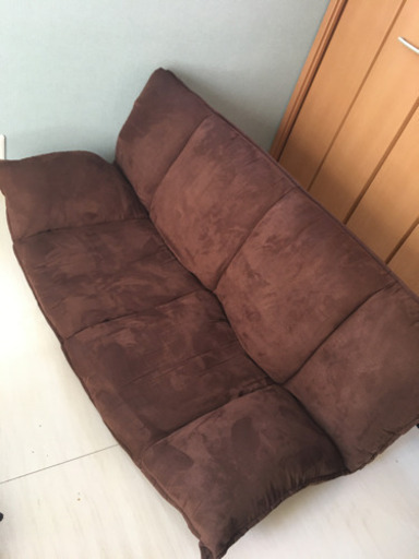 引越しのため売ります2人掛けローソファ　ソファベッドダークブラウン