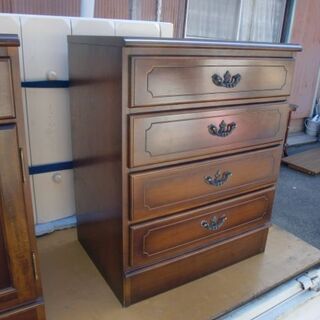 カリモク家具 中型チェスト 中古 ① 2