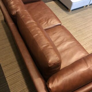 【展示品🌟美品】 2.5人掛け 本革 ファブリック 木脚 ソファ ヴィンテージ風(上代79,990円)💴自社配送時🌟代引き可💳※現金、クレジット、スマホ決済対応※