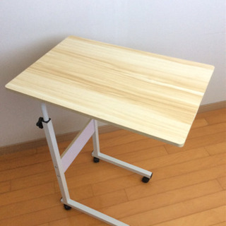 【新品】可動式木製ベッドサイドテーブル