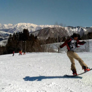 狭山スキー場で平日滑る人いませんか？