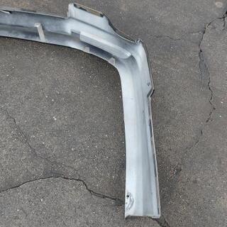 ハイエース　フロントスポイラーモデリスタ？