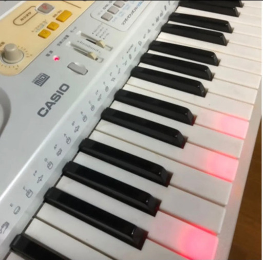 キーボード/電子ピアノ　CASIOカシオ/LK201TV/ACアダプター付 キーボード/電子ピアノ CASIOカシオ/LK201TV/ACアダプター付