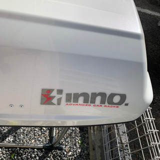 引き取り確定 取りに来られる方 ルーフボックス パールホワイト INNO BR1800PW