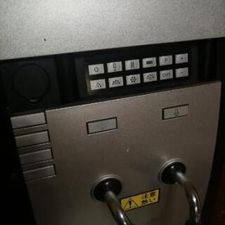 エスプレッソ　コーヒーマシーン　jura impressa x9