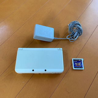 NEWニンテンドー3DS  ホワイト+純正充電器+MHXX