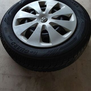 スタッドレスタイヤ✨15インチ✨4本セット✨美品✨最終値下げ✨8月まで✨ 最終値下げ！スタッドレスタイヤ15インチ4本