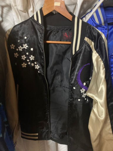 スカジャン黒lサイズ しゅんいち 塩尻のジャケットの中古 古着あげます 譲ります ジモティーで不用品の処分