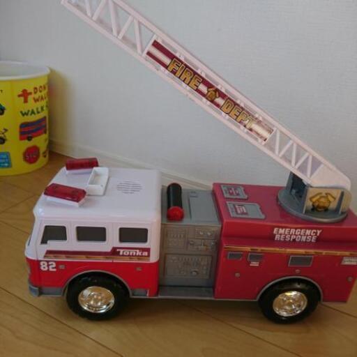 コストコで購入した大きい消防車とヘリコプター あきちゃん 北浦和のおもちゃ 電子玩具 の中古あげます 譲ります ジモティーで不用品の処分
