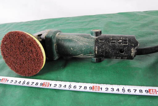 3849 makita マキタ 100mm　ディスクグラインダ　GA4031　愛知県岡崎市　直接引取可
