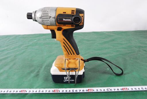 3867　makita マキタ 充電式インパクトドライバー TD123D バッテリー付　充電器なし　愛知県岡崎市　直接引取可