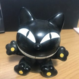 クロネコヤマトの黒猫貯金箱