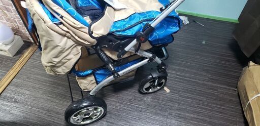 AB型兼用ADSIL高級ベビーカー新古品、日本に５台位しか使ってる人いません。珍しい。