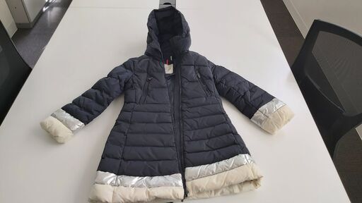 !!美品!!MONCLER KIDS ダウン販売します。
