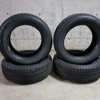 2016年製 215/60R16 ﾌﾞﾘﾁﾞｽﾄﾝ VRX ｽﾀｯﾄﾞﾚｽﾀｲﾔ①