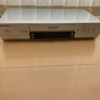 ビデオデッキ　VHS PanasonicNV-HV61です。