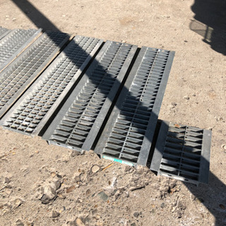 合計7枚 グレーチング 6トン用 GTU-25-18×2枚 他5枚