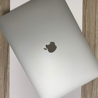 ［ほぼ未使用］MacBook Air 13 最新2020年 MW...
