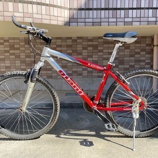 GIANT　マウンテンバイク　ギア３×７　レッド　ブルホーンバー