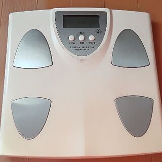 製造メーカー不明、体脂肪計測できる体重計