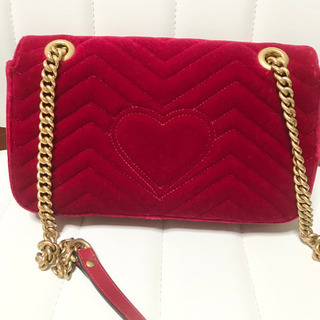 GUCCI(グッチ) GGマーモント ベルベット　赤