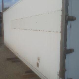 鍵穴付き】【南京錠使えます】保冷コンテナ バイクガレージ 資材入れ