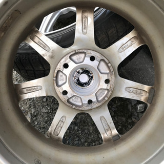 114.3 5穴　トヨタ　クラウン　ヴォクシーなどスタッドレス