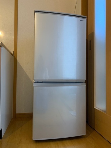 シャープノンフロン冷凍冷蔵庫　137L  2018年製