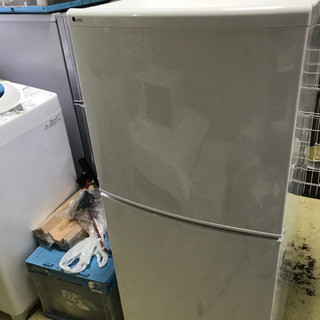 ユーイング2018年製　140L冷蔵庫