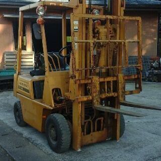 コマツ　フォークリフト  FG 10  ヒンジ付き ❢❢  実働 ❢❢  ガソリンエンジン ❢❢