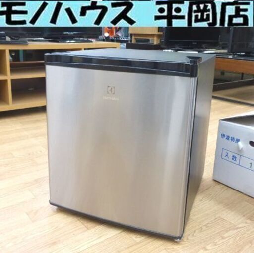 冷蔵庫 43L 2016年製 1ドア エレクトロラックス ERB0500SA 幅44cm 高さ51cm 小型 クールシルバー ステンレス  ☆ PayPay(ペイペイ)決済可能 ☆ 札幌市 清田区 平岡